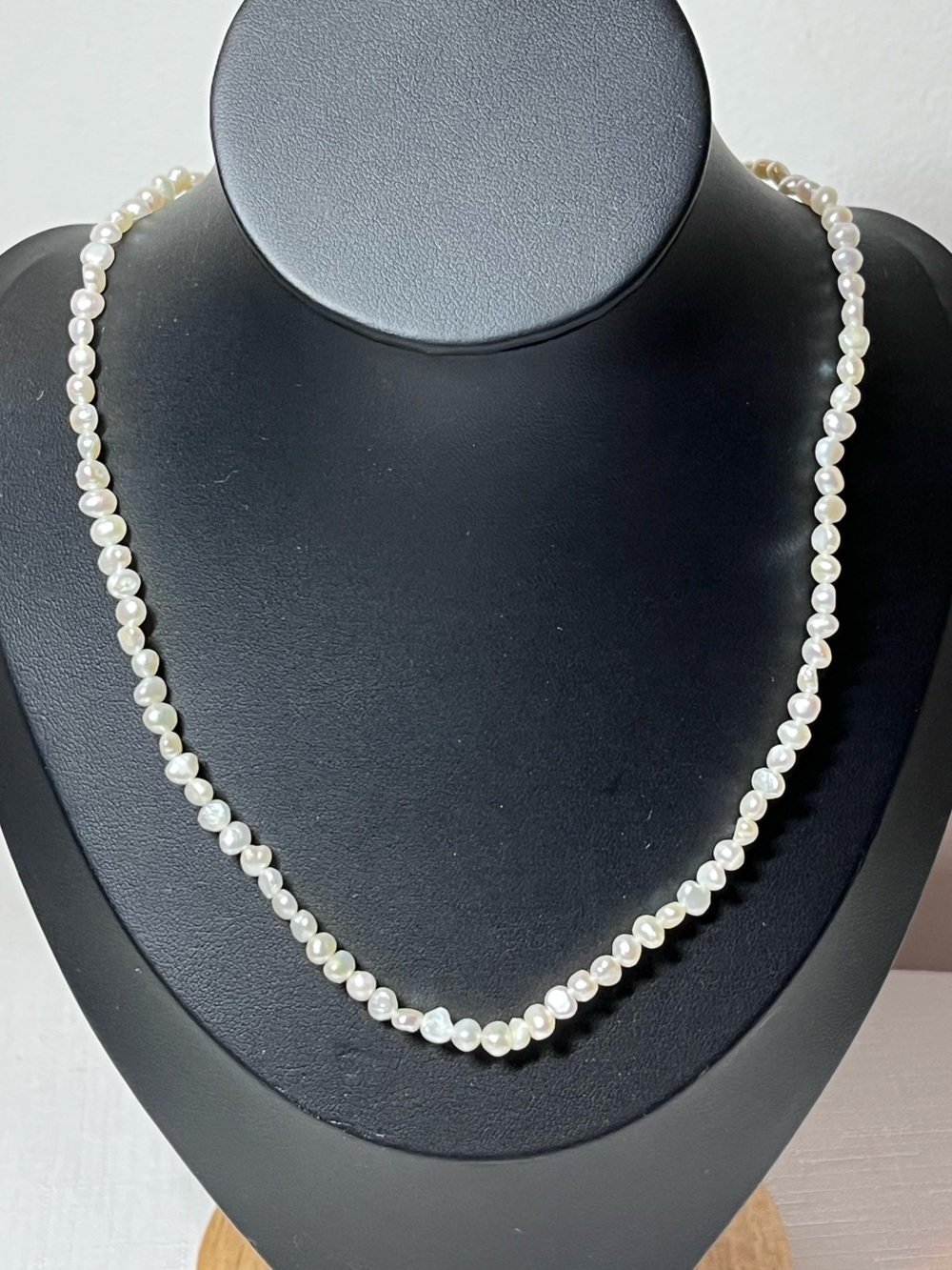 Freshwater Pearl Necklace - White
Vintage